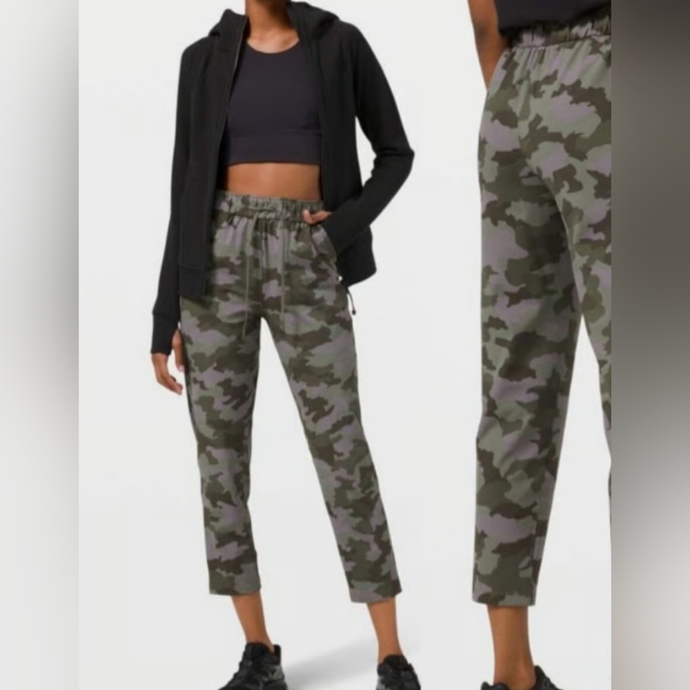lululemon athletica Women's Camo Track Jogger Pants - Olive Green & Gray